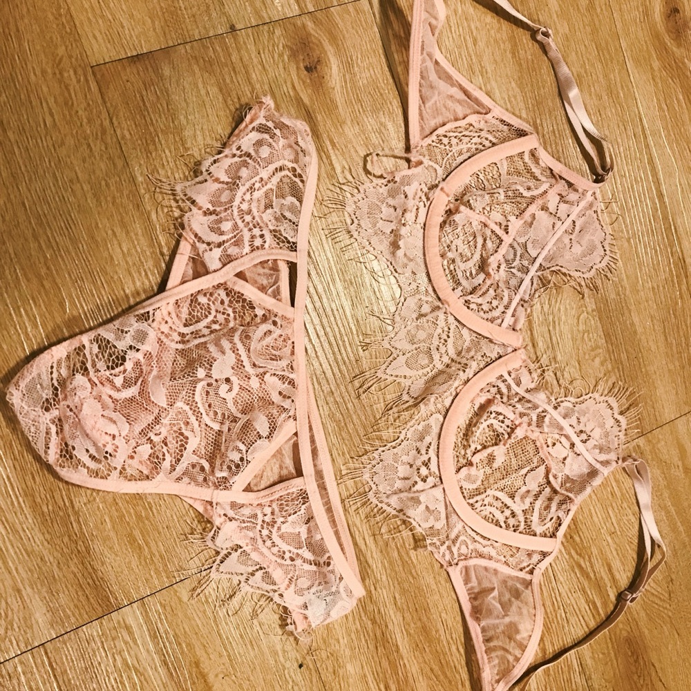 Forever 21 - Eyelash lace bralette set - Pink